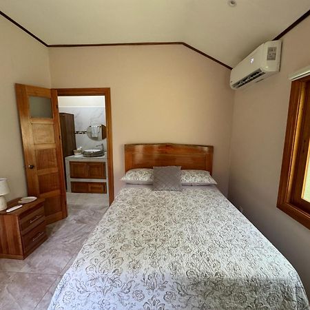 Chilamate Room 토르투게로 외부 사진